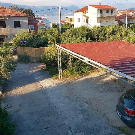 Apartment Modern In - 65 M² With Terrace And Enclosed Garden Slatine